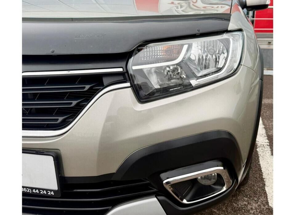 Renault Sandero Stepway 1.6 MT (82 л.с.)