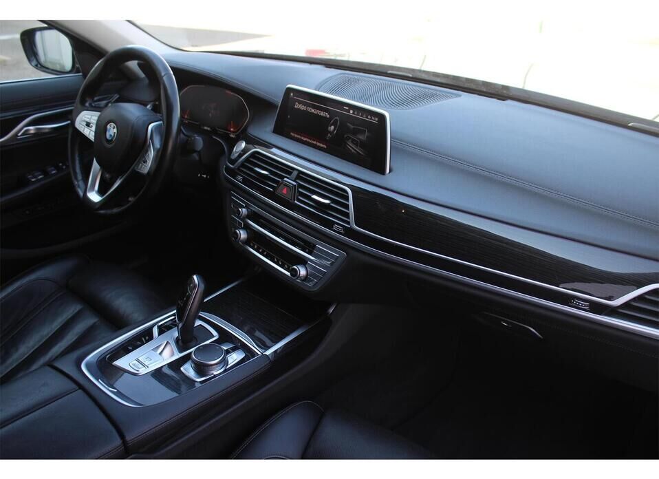 BMW 7 серии, VI (G11/G12) Рестайлинг 730Ld xDrive 3.0d AT (249 л.с.) 4WD