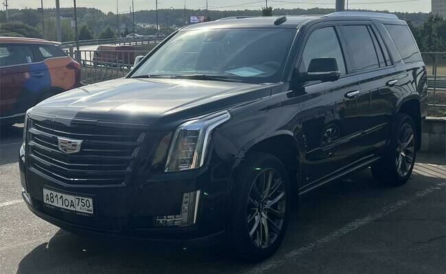 Cadillac Escalade 6.2 AT (426 л.с.) 4WD