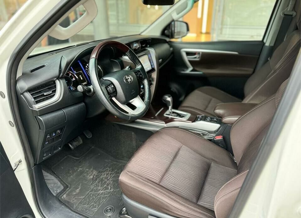 Toyota Fortuner 2.8d AT (177 л.с.) 4WD