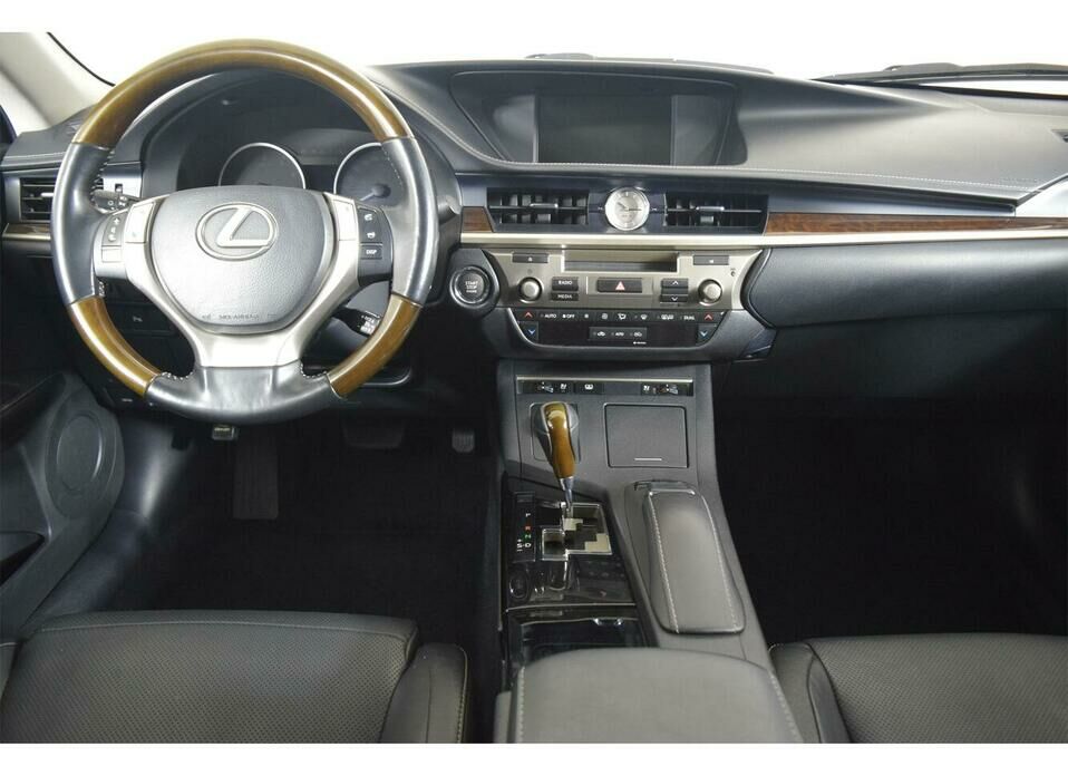 Lexus ES 250 2.5 AT (184 л.с.)