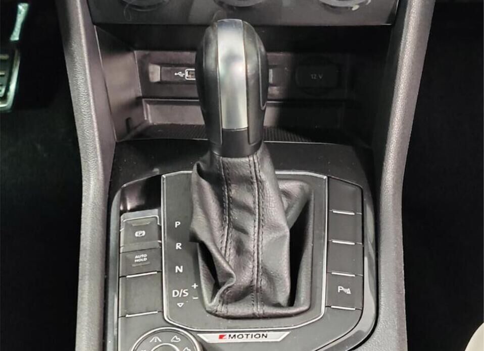 Volkswagen Tiguan, II 2.0d AMT (150 л.с.) 4WD