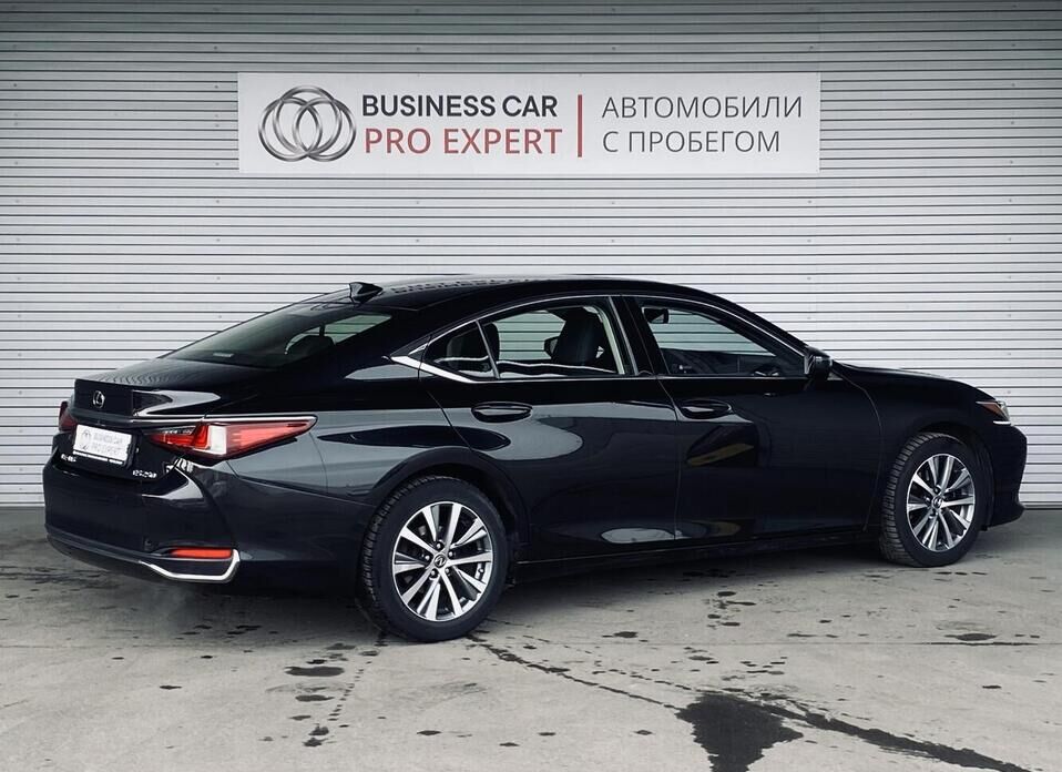 Lexus ES, VII 250 2.5 AT (200 л.с.)