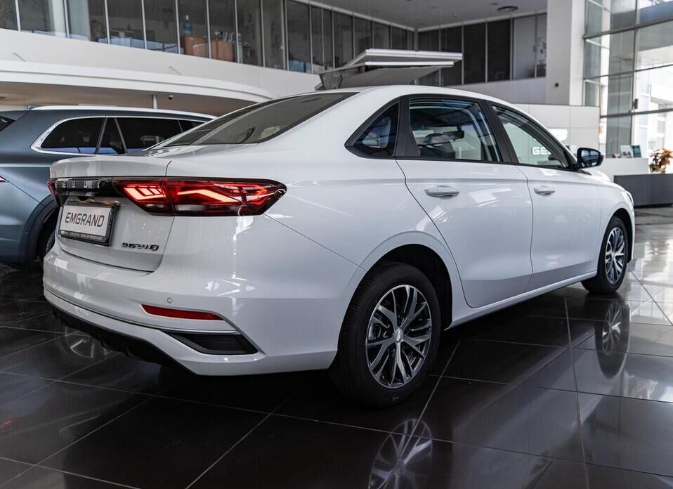 Geely Emgrand 1.5 AT (122 л.с.)