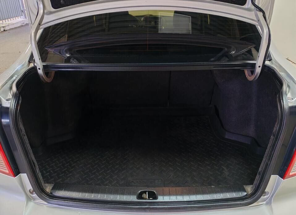 Suzuki SX4, I (Classic) 1.6 AT (106 л.с.)