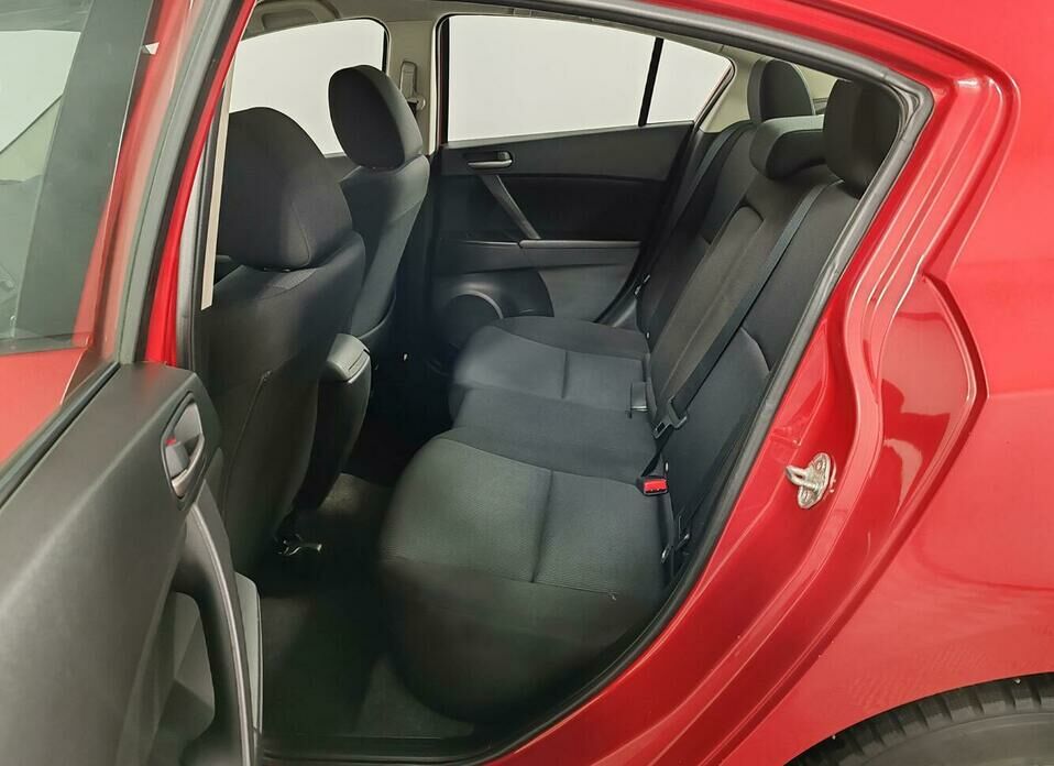 Mazda 3 1.6 AT (105 л.с.)