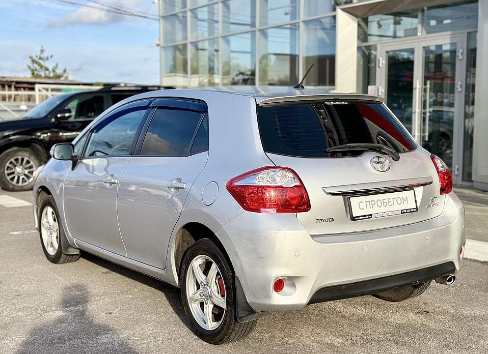 Toyota Auris, I Рестайлинг 1.6 MT (132 л.с.)