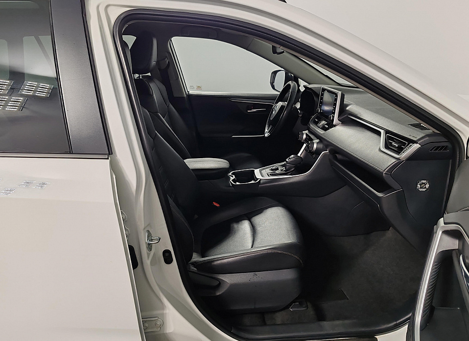 Toyota RAV4, V (XA50) 2.5 AT (199 л.с.) 4WD