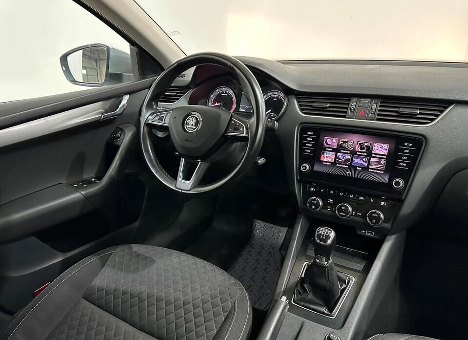 Skoda Octavia, III (A7) Рестайлинг 1.6 MT (110 л.с.)