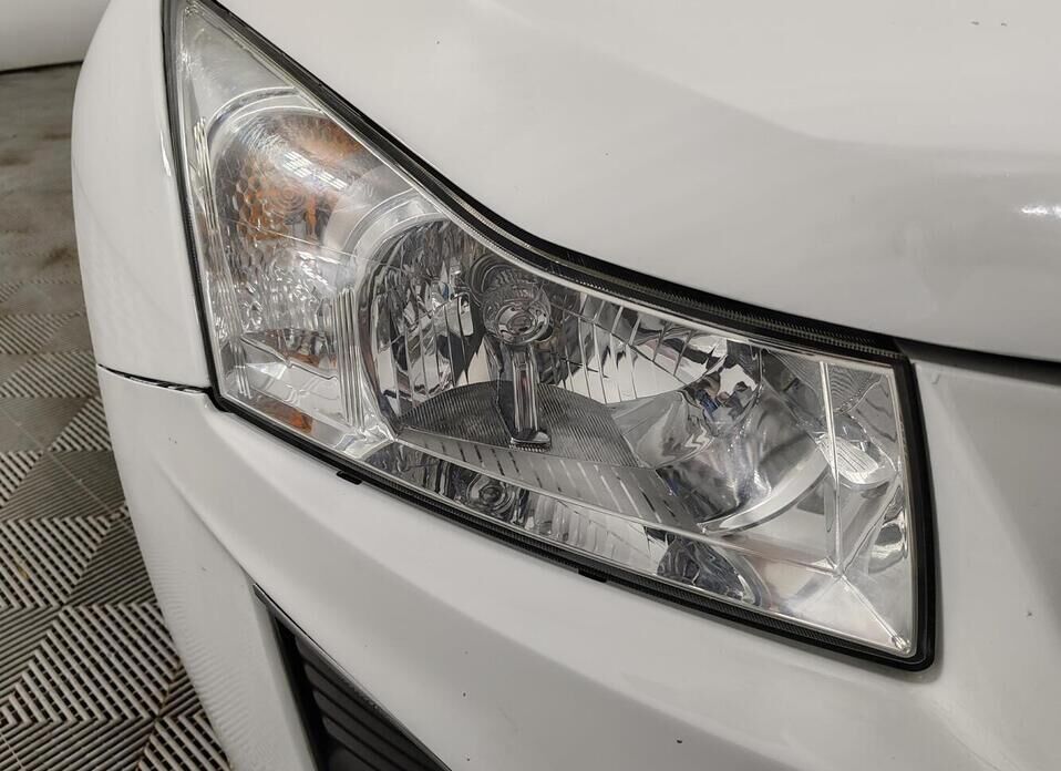 Chevrolet Cruze, I Рестайлинг 1.6 AT (109 л.с.)