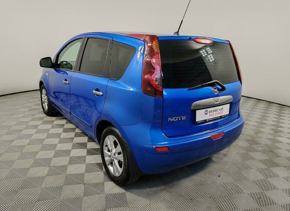 Nissan Note 1.6 AT (110 л.с.)