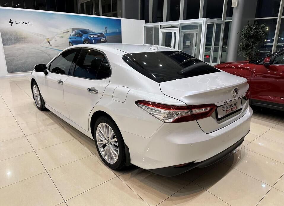 Toyota Camry, VIII (XV70) 2.5 AT (181 л.с.)