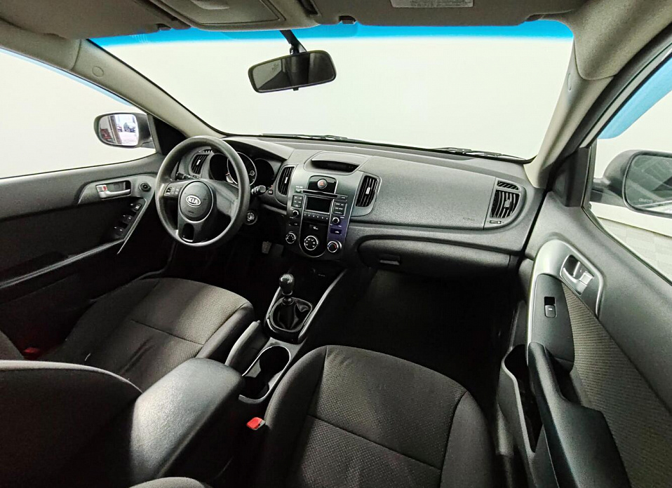 Kia Cerato, II 5-speed 1.6 MT (126 л.с.)