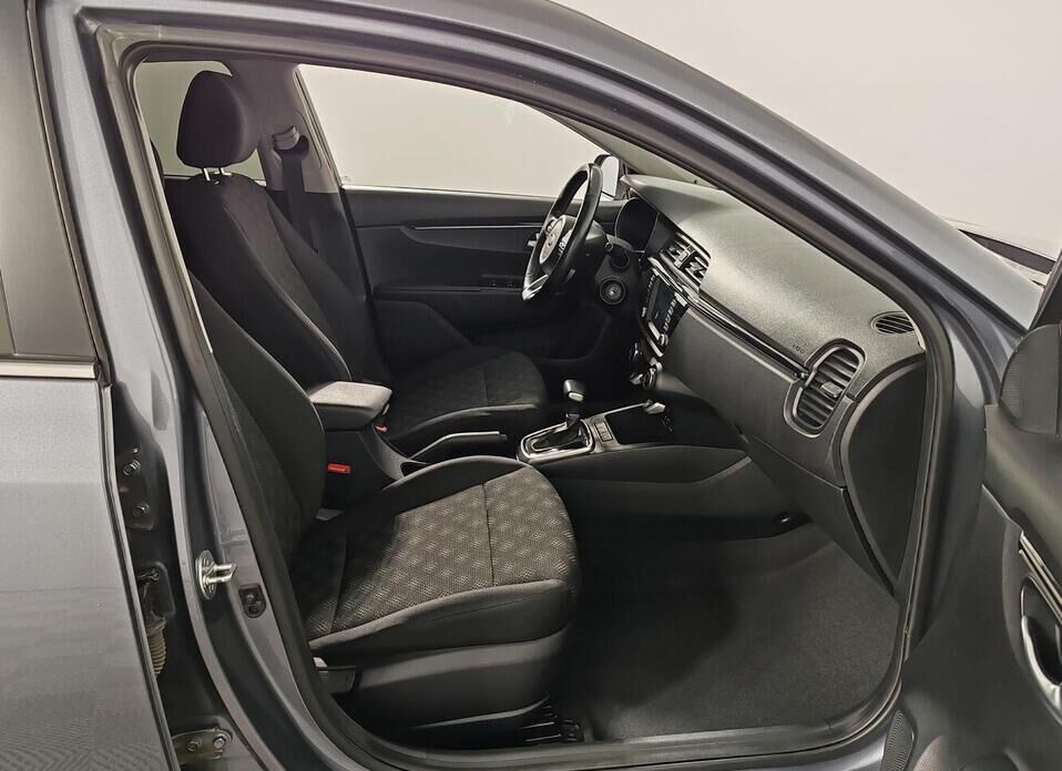 Kia Rio, IV 1.6 AT (123 л.с.)