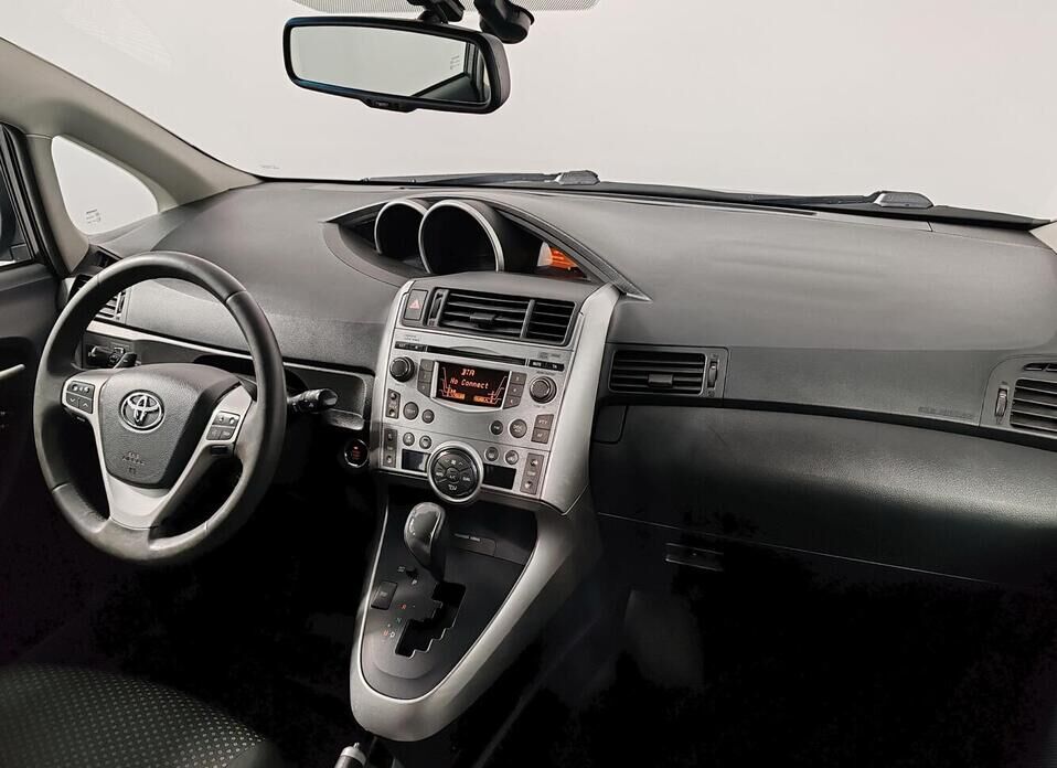 Toyota Verso, I 1.8 CVT (147 л.с.)