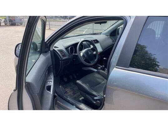 Mitsubishi ASX, 2013 г., 236 001 км