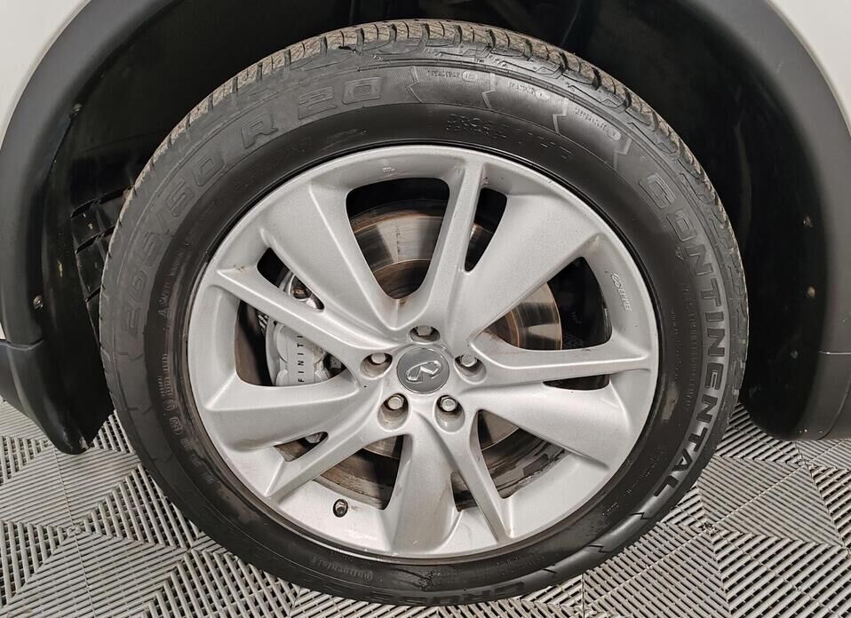 Infiniti QX70 3.7 AT (333 л.с.) 4WD
