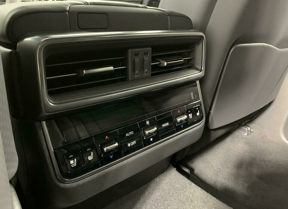Lexus LX 500d 3.4d AT (299 л.с.) 4WD