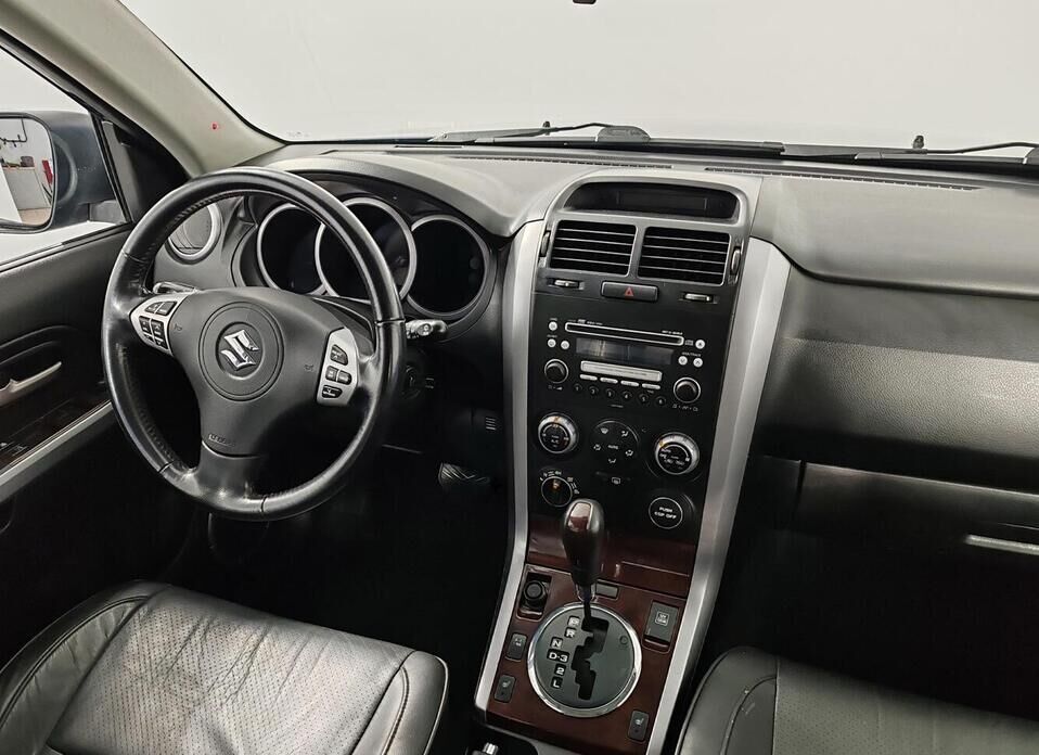 Suzuki Grand Vitara, III Рестайлинг 2.0 AT (140 л.с.) 4WD