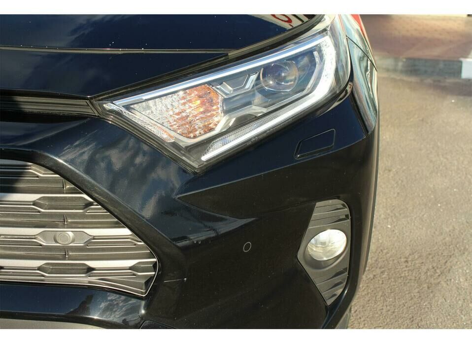 Toyota RAV4 2.5 AT (199 л.с.) 4WD