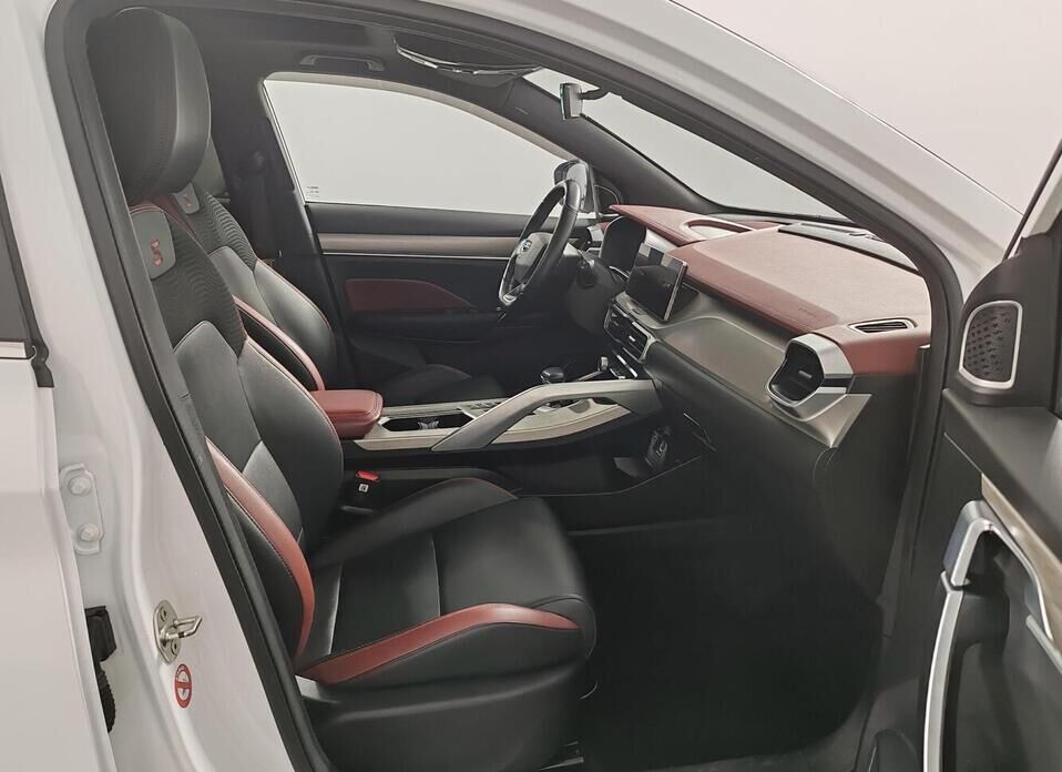 Geely Coolray, I 1.5 AMT (150 л.с.)