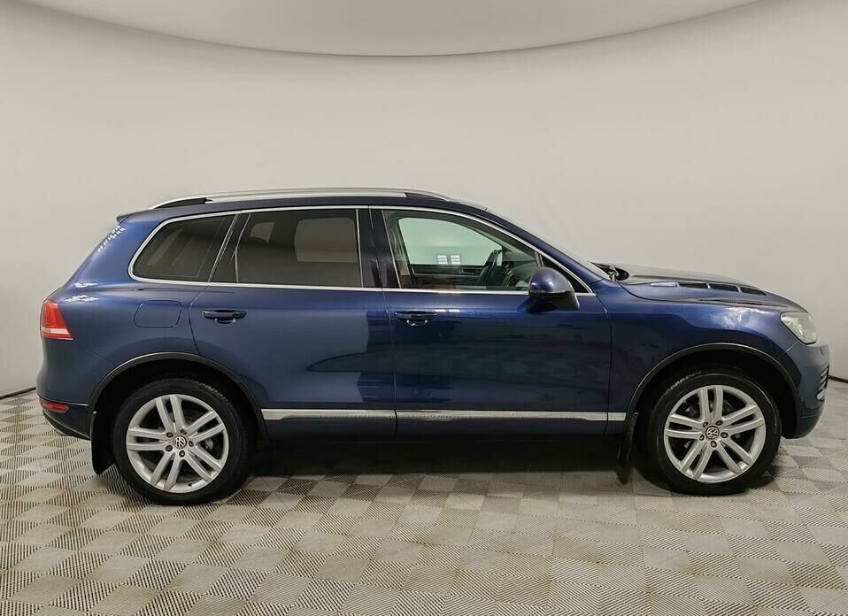 Volkswagen Touareg 3.0d AT (245 л.с.) 4WD