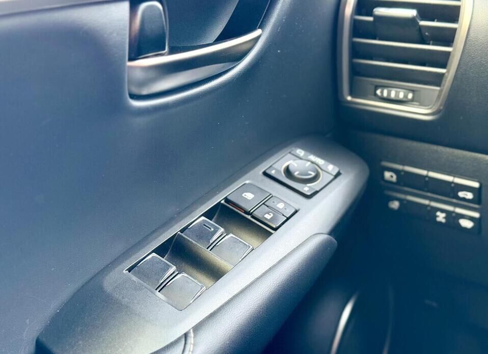 Lexus NX, I Рестайлинг 200 2.0 CVT (150 л.с.) 4WD