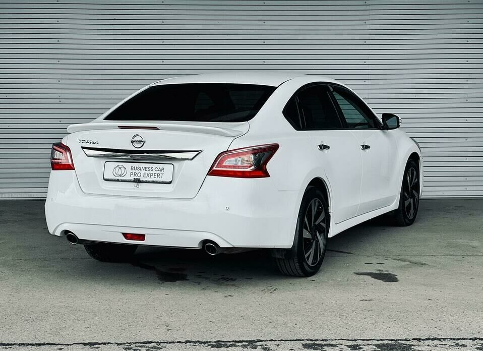 Nissan Teana 2.5 CVT (173 л.с.)