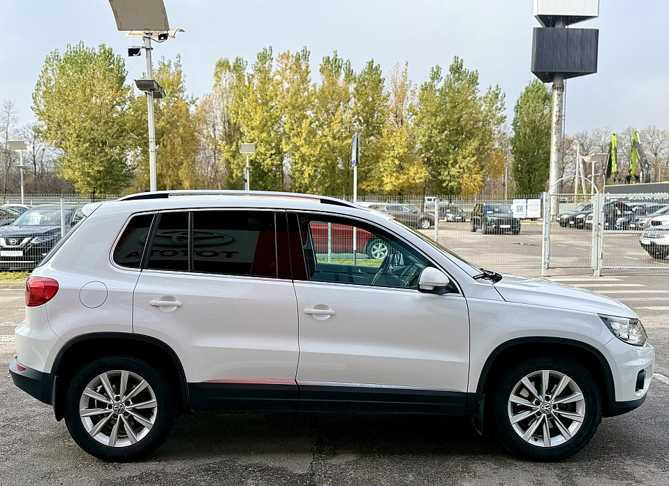 Volkswagen Tiguan, I Рестайлинг 2.0d AT (140 л.с.) 4WD
