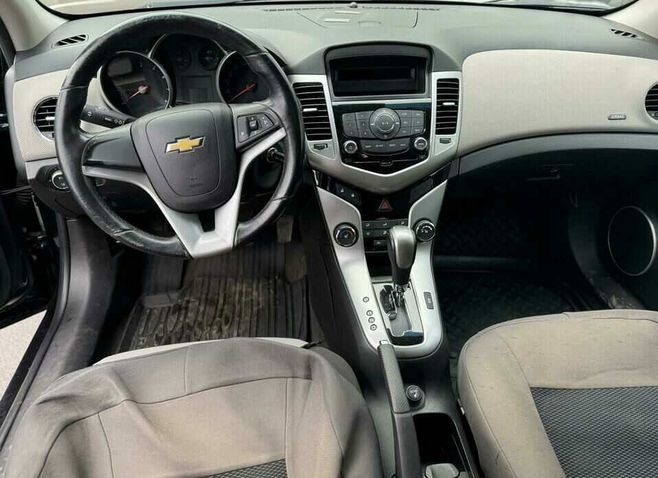 Chevrolet Cruze 1.8 AT (141 л.с.)