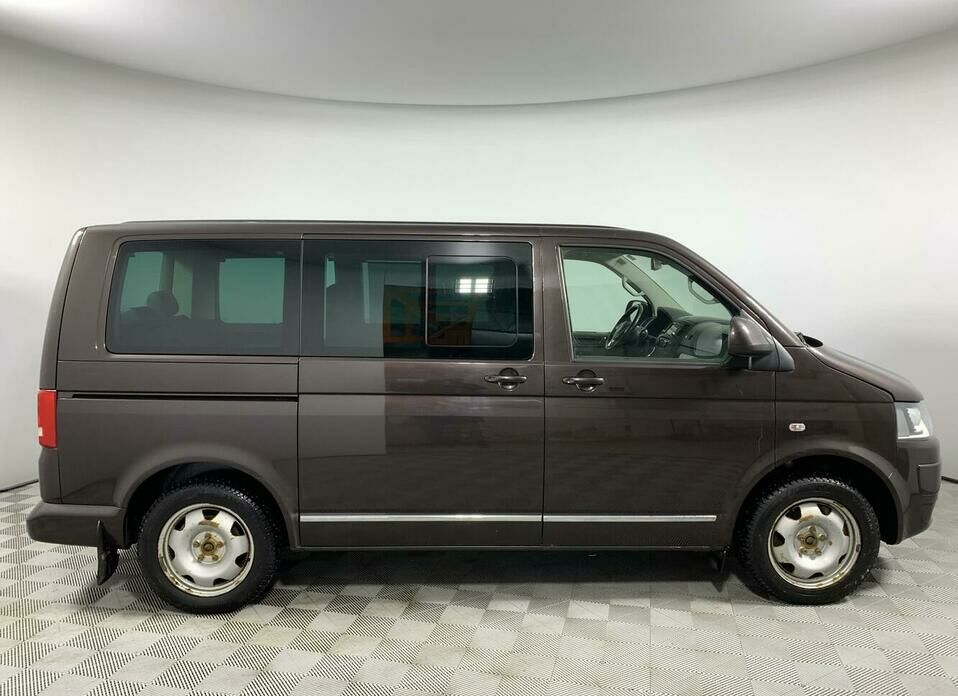 Volkswagen Multivan 2.0d AMT (180 л.с.) 4WD