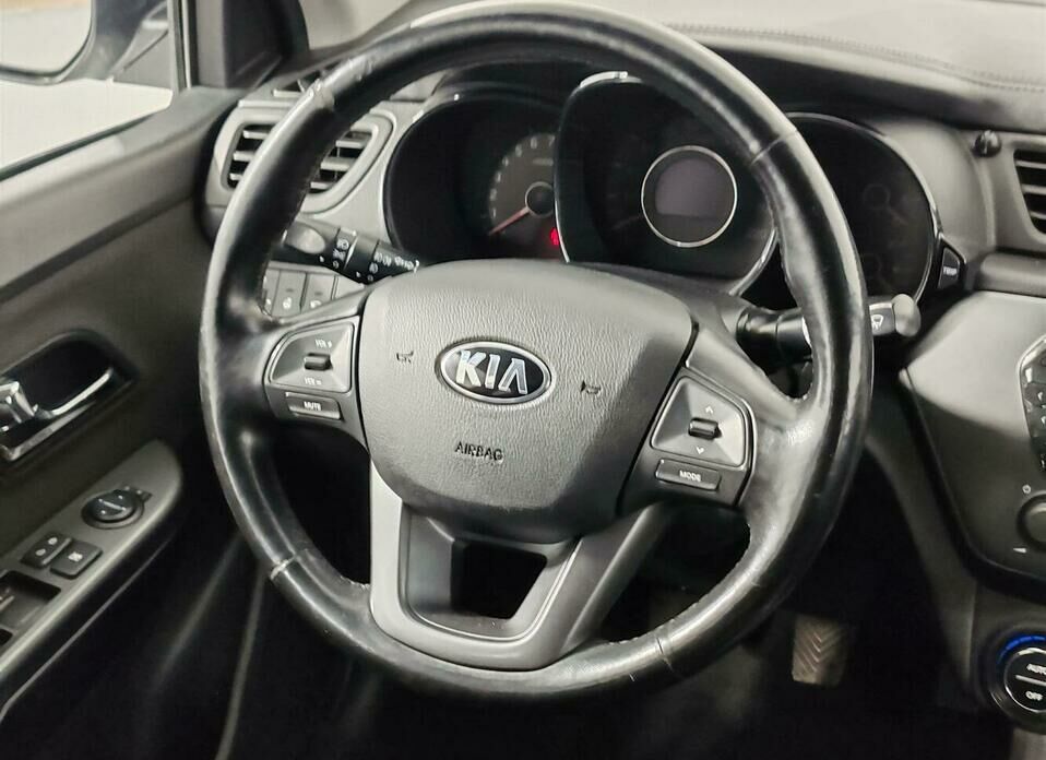 Kia Rio 5-speed 1.6 MT (123 л.с.)