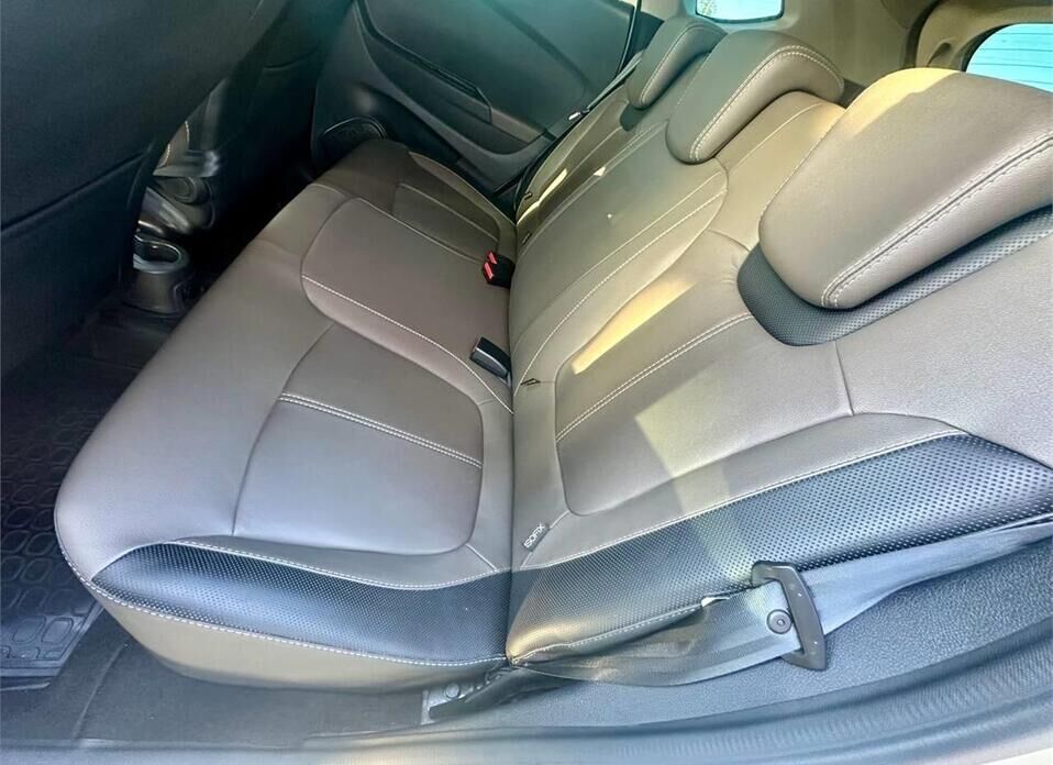 Renault Kaptur, I 1.6 CVT (114 л.с.)