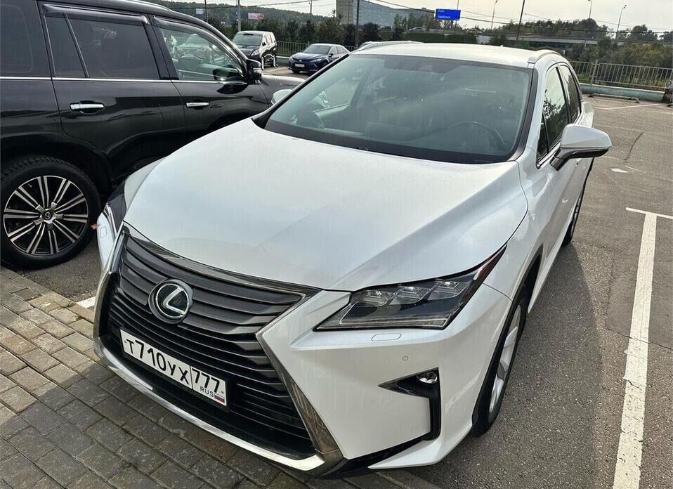 Lexus RX, IV 200t 2.0 AT (238 л.с.) 4WD