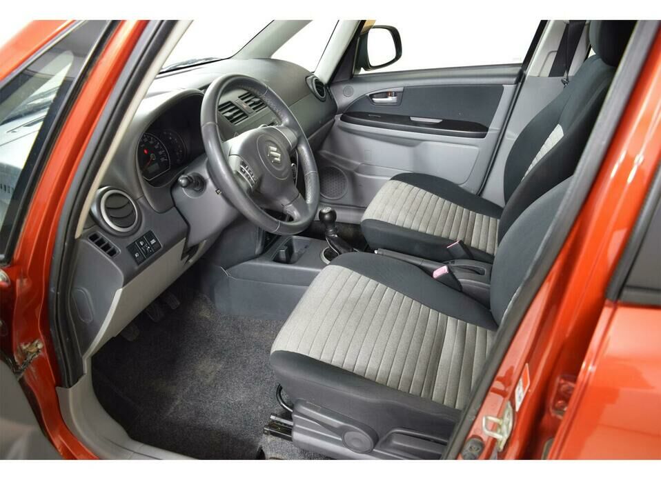 Suzuki SX4 1.6 MT (106 л.с.) 4WD