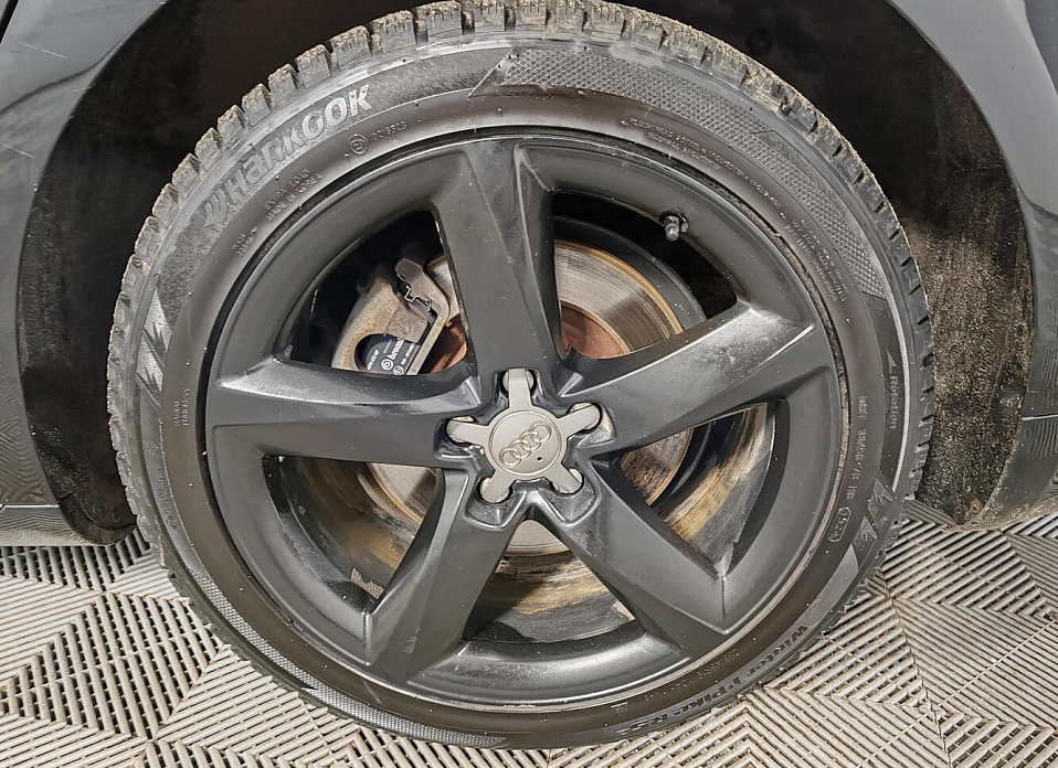 Audi A8, III (D4) 3.0 AT (290 л.с.) 4WD