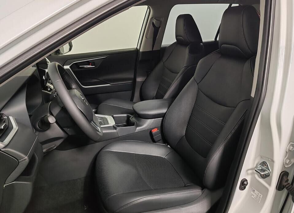 Toyota RAV4, V (XA50) 2.0 CVT (173 л.с.) 4WD