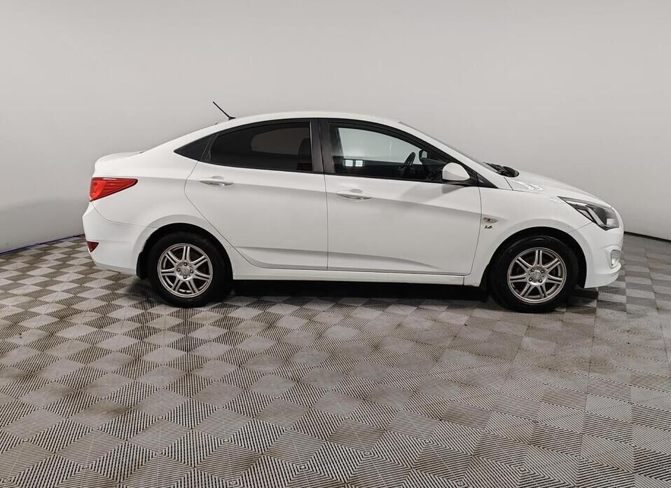 Hyundai Solaris, I Рестайлинг 1.6 AT (123 л.с.)