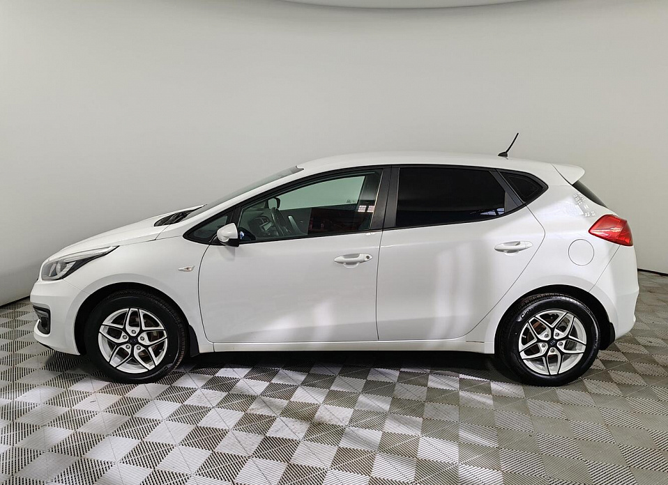 Kia Ceed, II Рестайлинг 1.6 AT (130 л.с.)