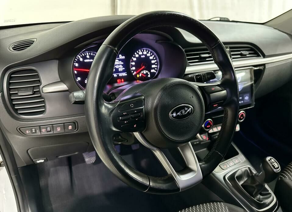 Kia Rio 1.6 MT (123 л.с.)