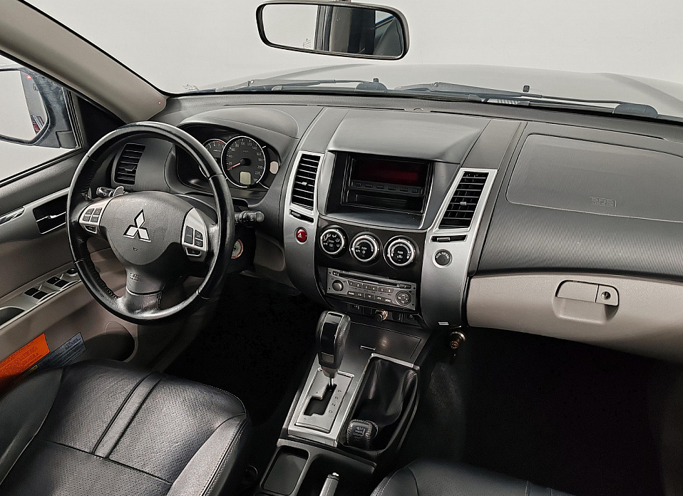 Mitsubishi Pajero Sport, II 3.0 AT (220 л.с.) 4WD