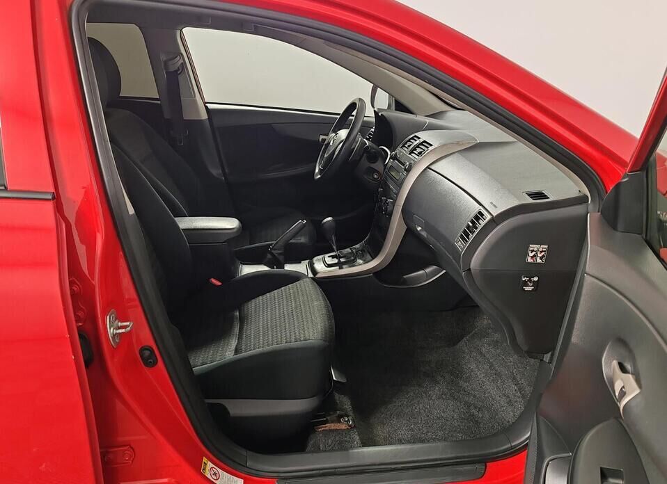 Toyota Corolla, X (E140, E150) 1.6 AT (124 л.с.)