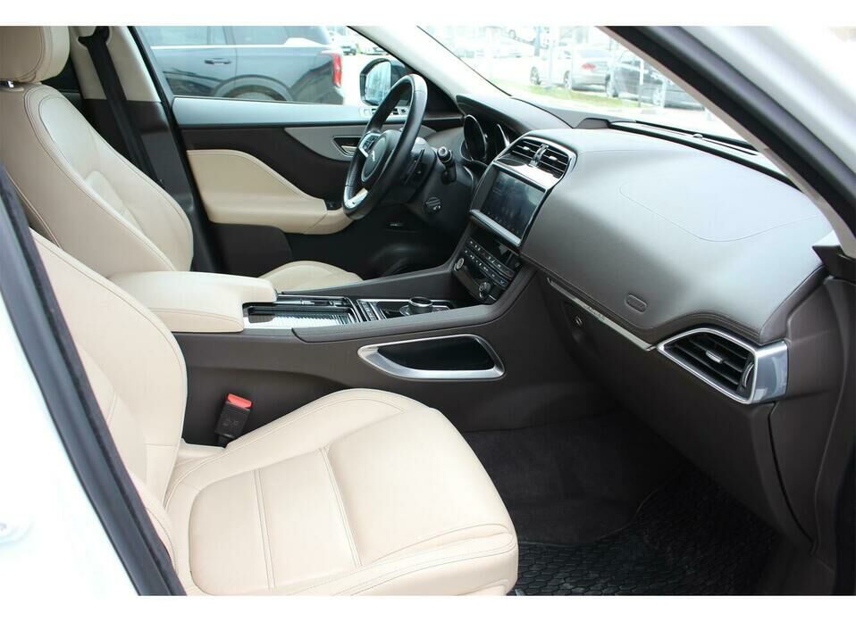 Jaguar E-Pace 2.0 AT (249 л.с.) 4WD