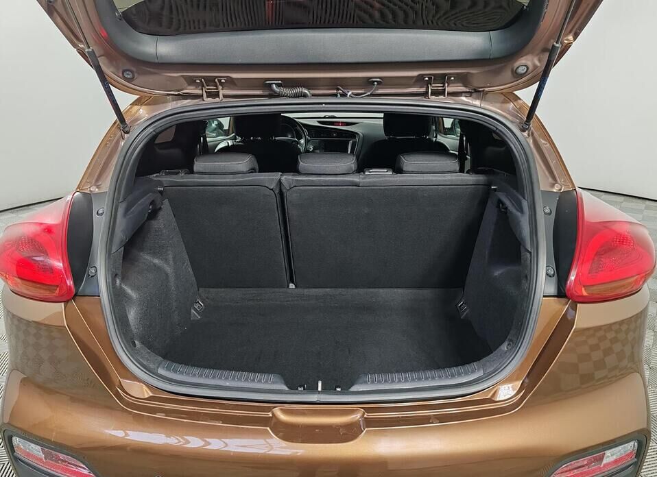 Kia Ceed, II Рестайлинг 1.6 AMT (135 л.с.)