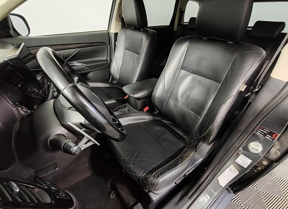 Mitsubishi Outlander, III Рестайлинг 2 2.4 CVT (167 л.с.) 4WD