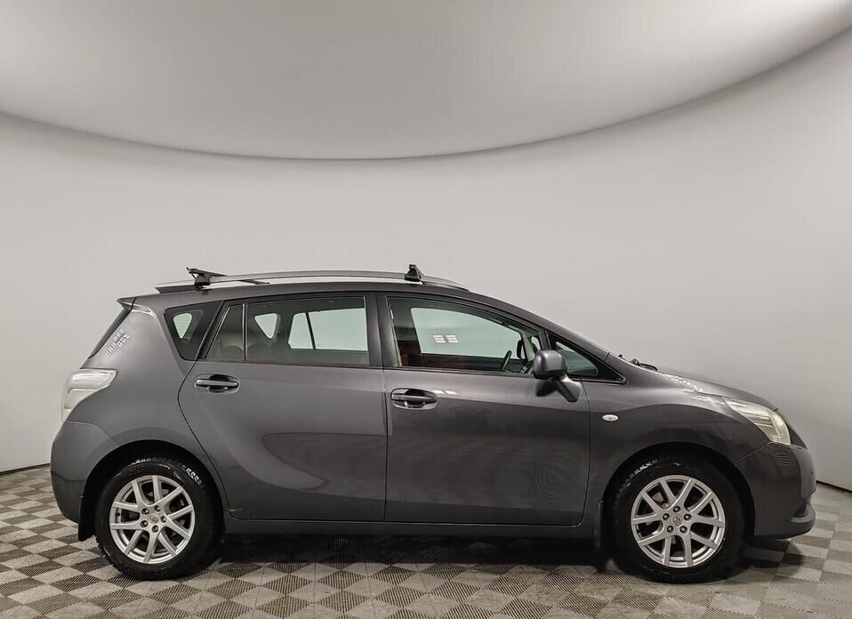 Toyota Verso, I 1.8 CVT (147 л.с.)