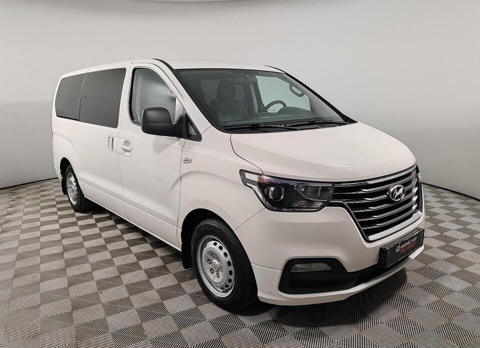 Hyundai H-1, II Рестайлинг 2 2.5d AT (170 л.с.)