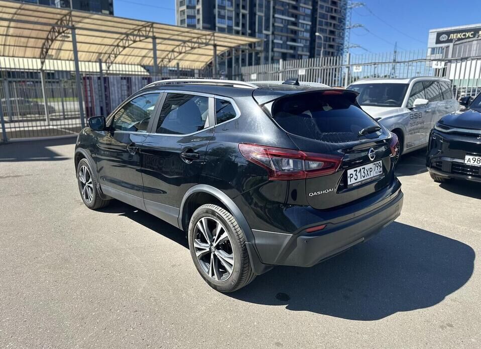 Nissan Qashqai, II Рестайлинг 2.0 CVT (144 л.с.)
