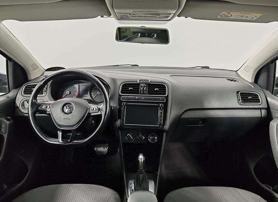 Volkswagen Polo, V Рестайлинг 1.6 AT (110 л.с.)