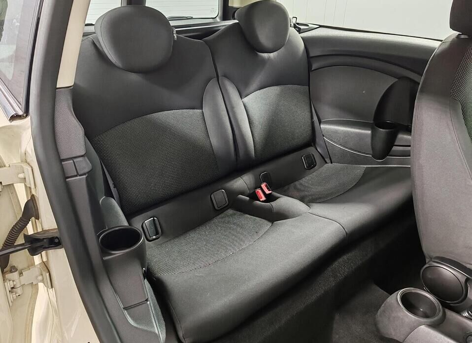 MINI Clubman, I Рестайлинг Cooper 1.6 AT (122 л.с.)